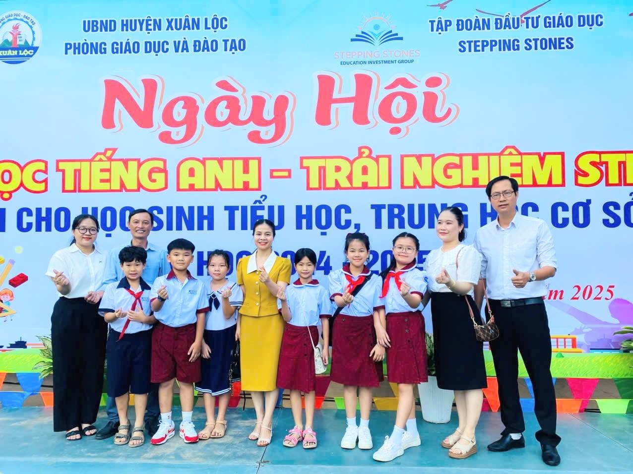 Trường TH-THCS Huỳnh Văn Nghệ tham gia Ngày Hội STEM-Vui học tiếng Anh cấp huyện