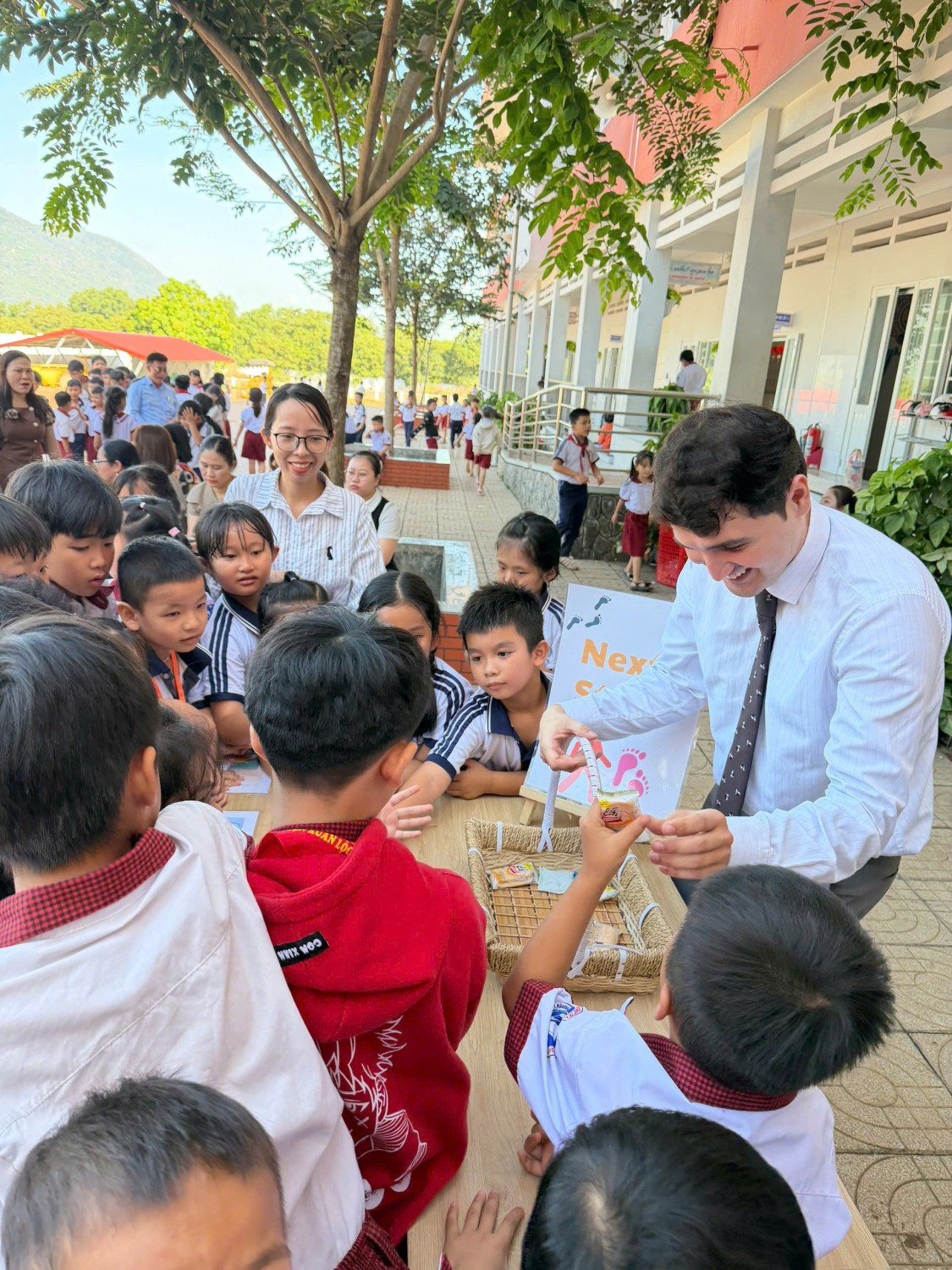 z7605057527037 7f6564014a5e70668842efc5bb8d8527