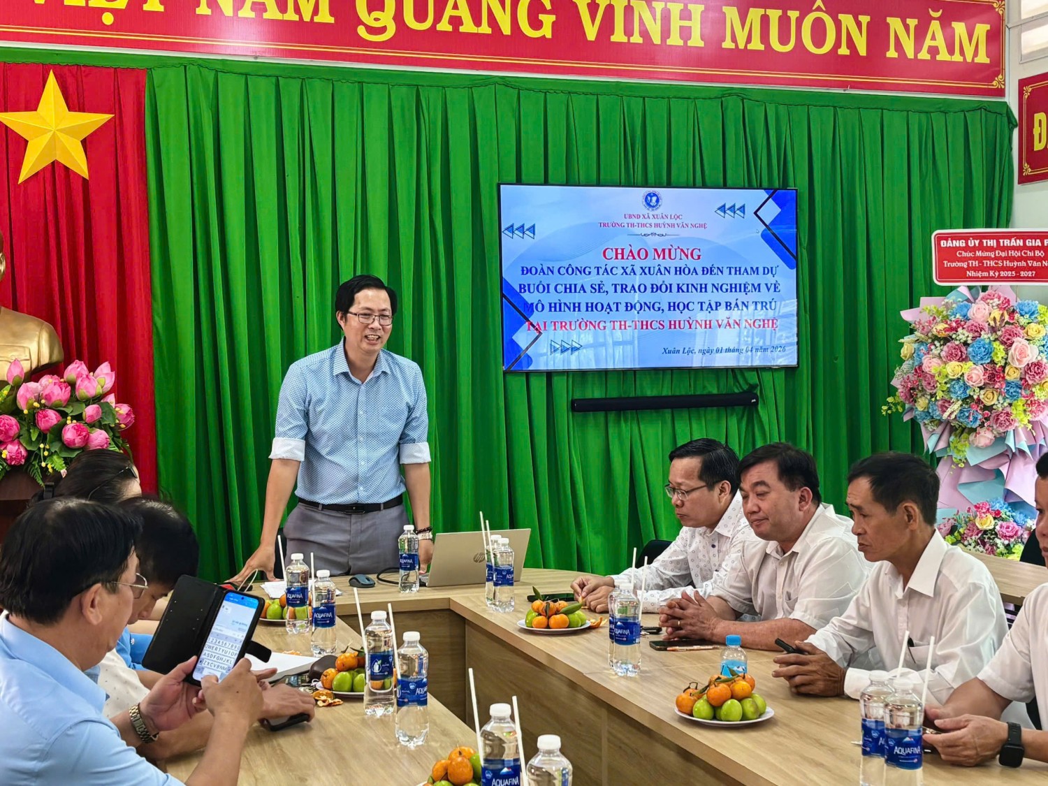 Trường TH-THCS Huỳnh Văn Nghệ đón tiếp đoàn công tác giáo dục xã Xuân Hòa