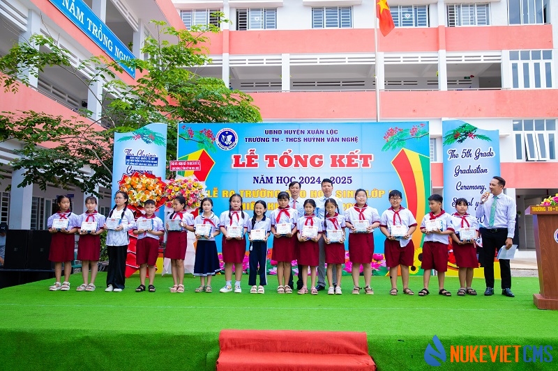 4O0A2115.jpg